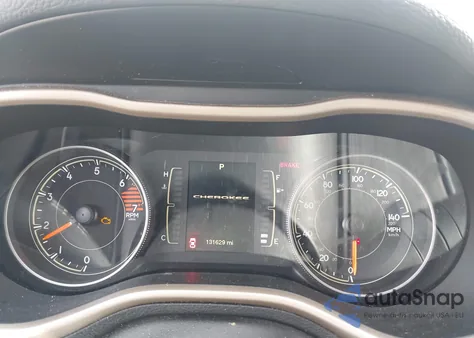 2016 Jeep Cherokee Latitude z USA, uszkodzony, nr VIN 1C4PJLCB1GW376806